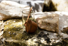 Cargar imagen en el visor de la galería, Mortero de Piedra Toc y Tzalam con Salero de Vidrio Soplado.